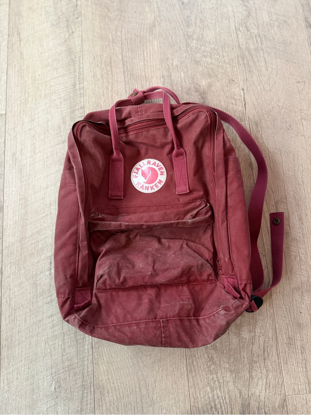 Kånken Classic Backpack - Burgundy
